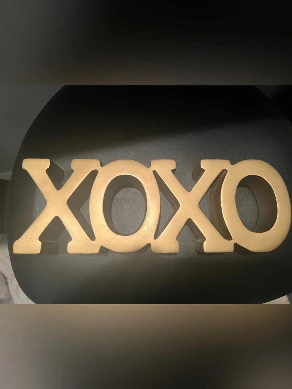 Gold 'XOXO' Decorative Wall Sign - Home Wall Decor